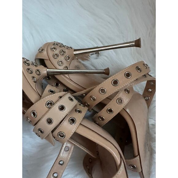 Gianvito Rossi Grommet Beige Nude Strappy Heels - Picture 8 of 10